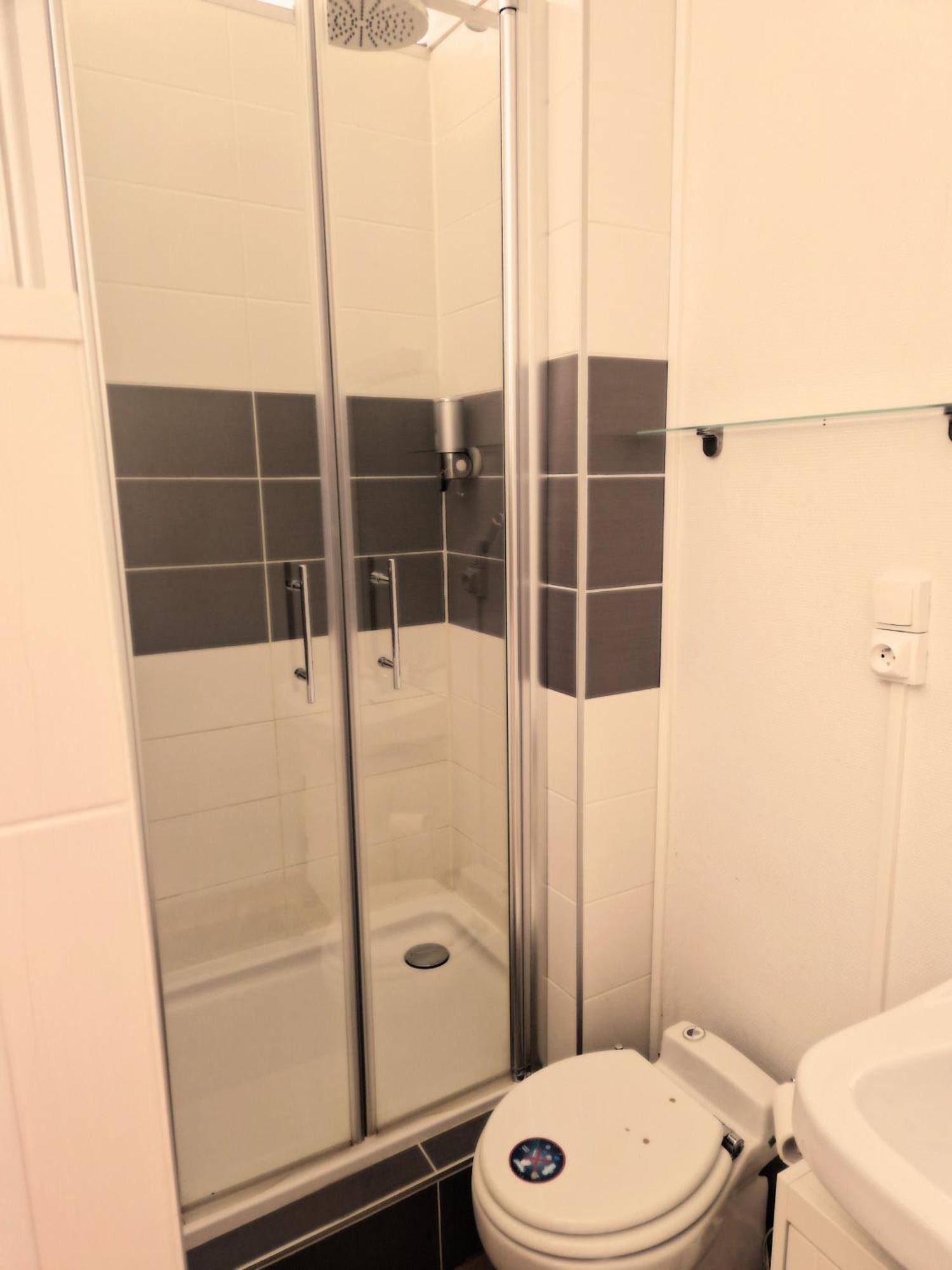 Double Room Private Bathroom